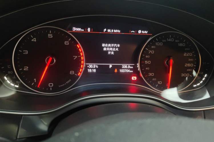 Used Audi A6L 2014 30 FSI Comfort Model Odometer Close Up