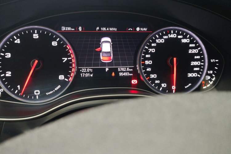 Used Audi A6L 2014 50 TFSI quattro Luxury Model Odometer Close Up