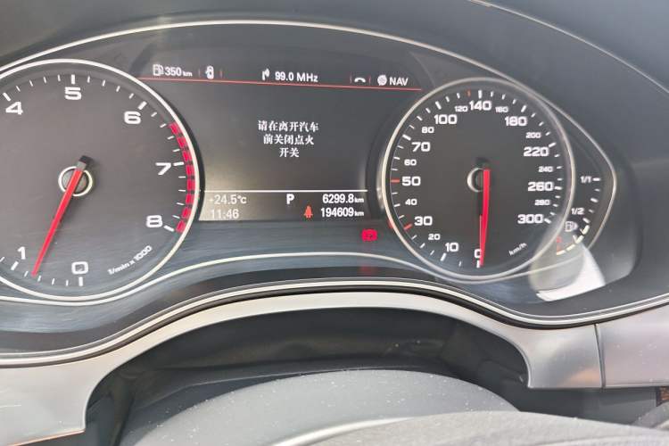 Used Audi A6L 2014 35 FSI Comfort Version Odometer Close Up
