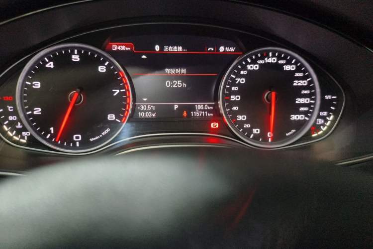 Used Audi A6L 2014 30 FSI Luxury Model Odometer Close Up