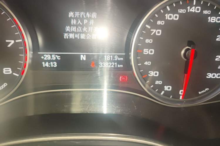 Used Audi A6L 2014 30 FSI Technology Model Odometer Close Up