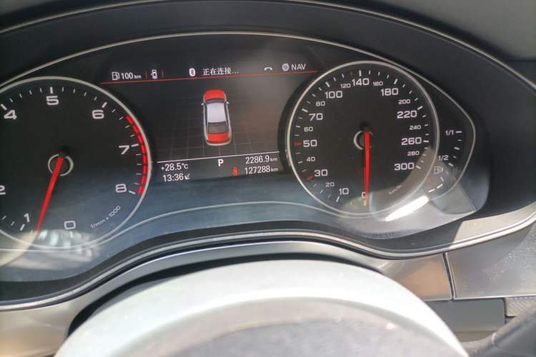 Used Audi A6L 2014 30 FSI Technology Model Odometer Close Up