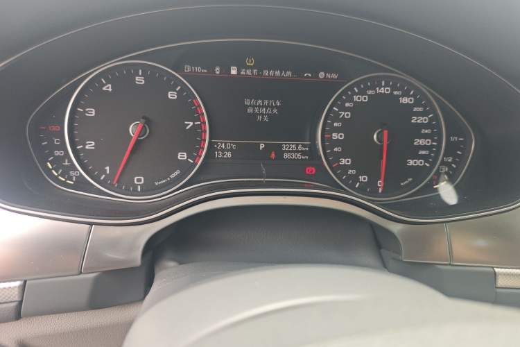 Used Audi A6L 2014 30 FSI Technology Model Odometer Close Up