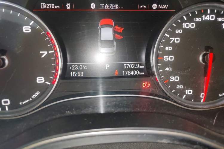 Used Audi A6L 2014 30 FSI Comfort Model Odometer Close Up