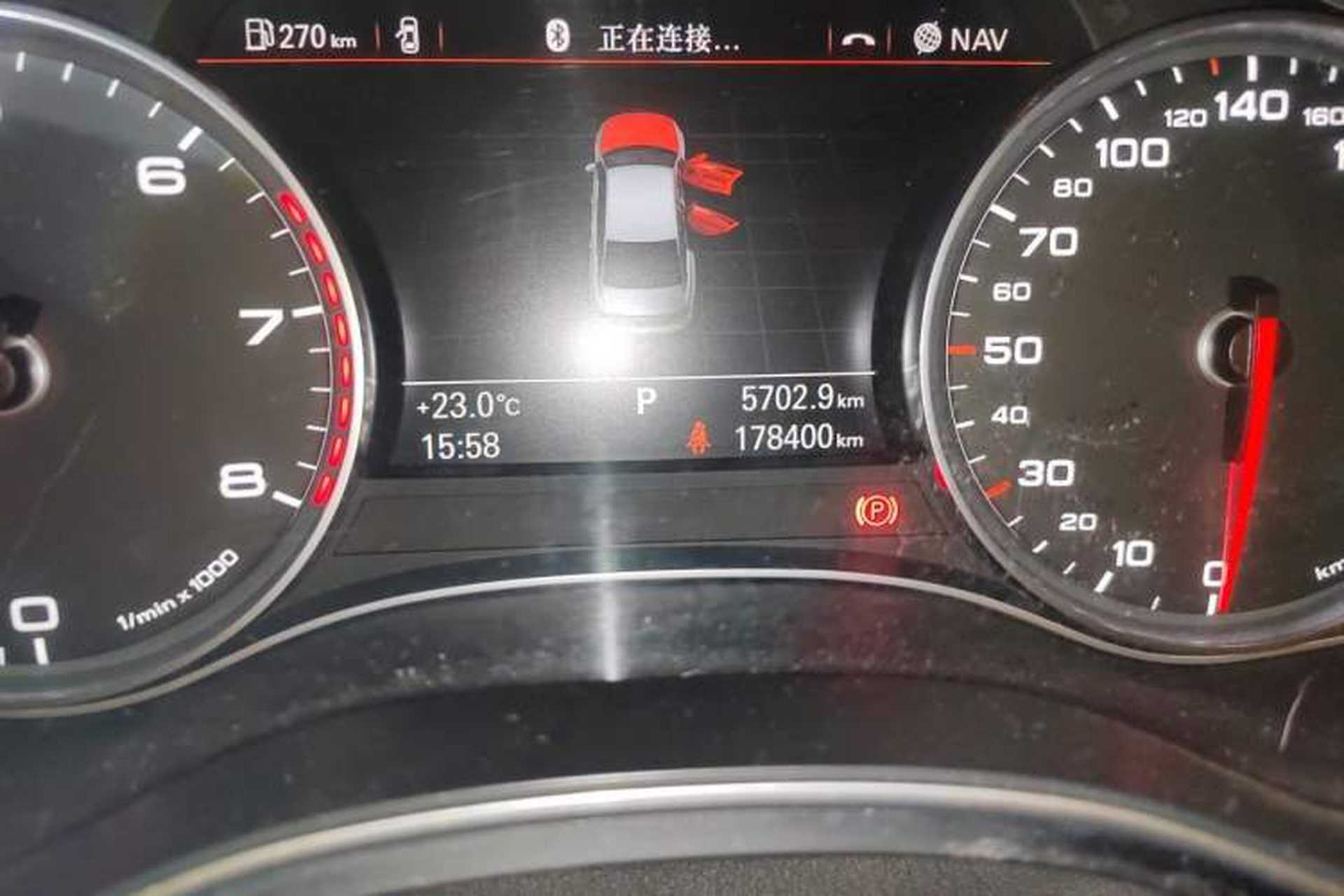 Used Audi A6L 2014 30 FSI Comfort Model Odometer Close Up
