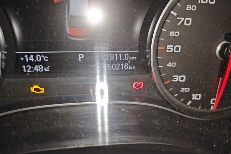 Used Audi A6L 2014 TFSI Standard Model Odometer Close Up