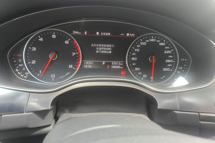 Used Audi A6L 2014 TFSI Standard Model Odometer Close Up