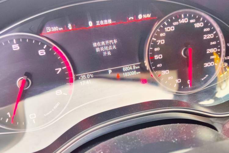 Used Audi A6L 2014 TFSI Standard Model Odometer Close Up