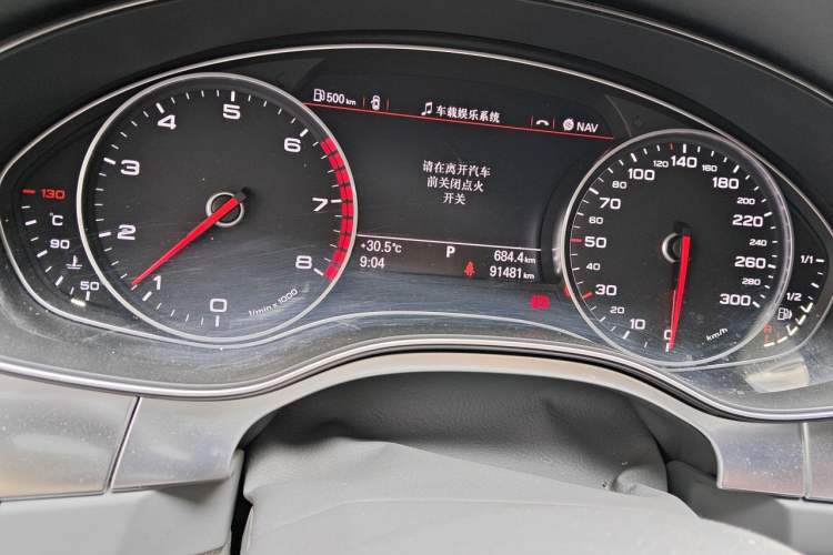 Used Audi A6L 2014 TFSI Standard Model Odometer Close Up