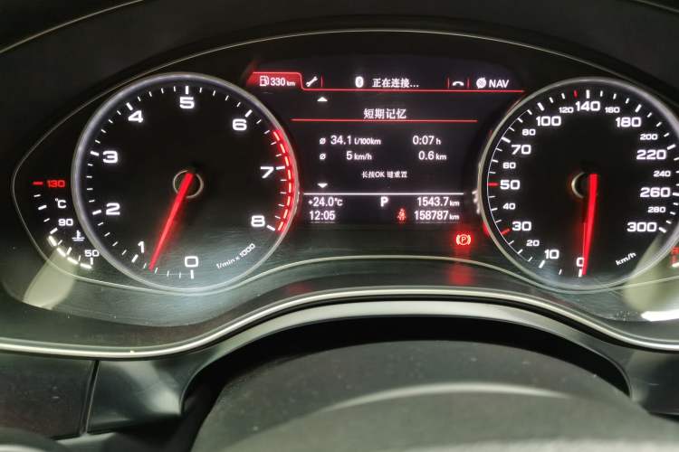 Used Audi A6L 2014 30 FSI Technology Model Odometer Close Up