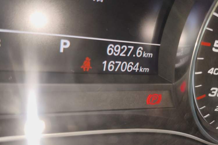 Used Audi A6L 2014 TFSI Standard Model Odometer Close Up