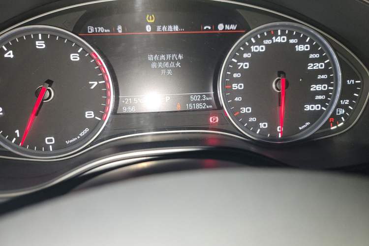 Used Audi A6L 2014 TFSI Standard Model Odometer Close Up