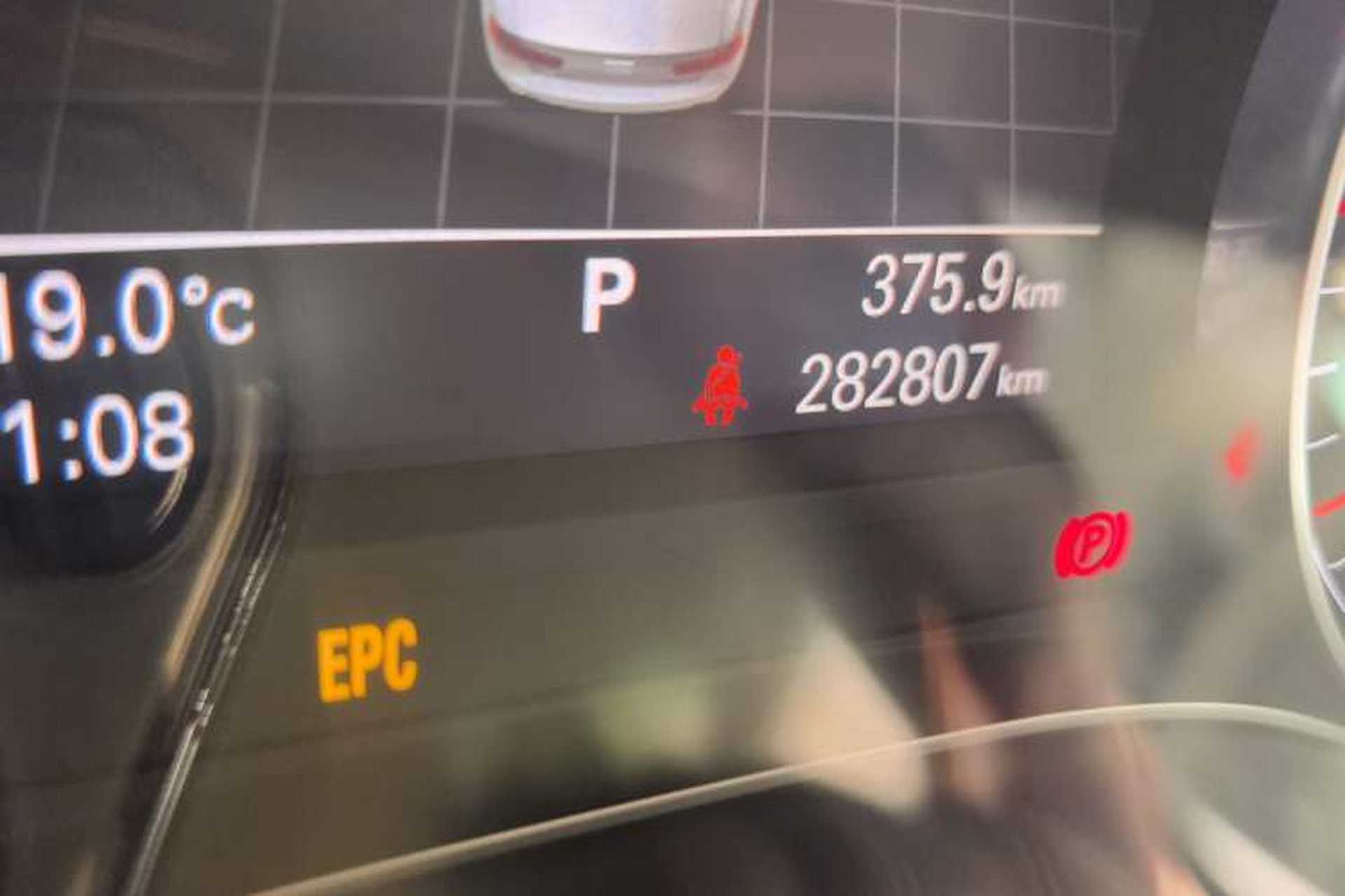 Used Audi A6L 2014 TFSI Standard Model Odometer Close Up