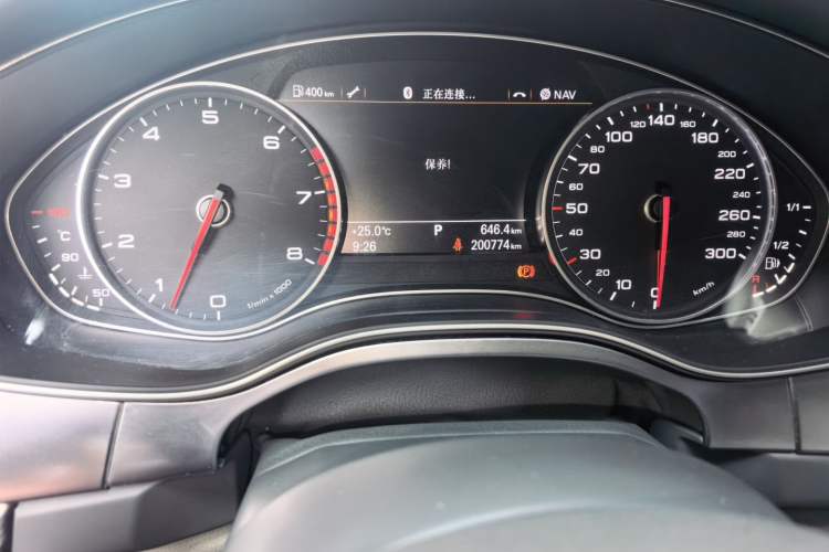 Used Audi A6L 2014 30 FSI Technology Model Odometer Close Up
