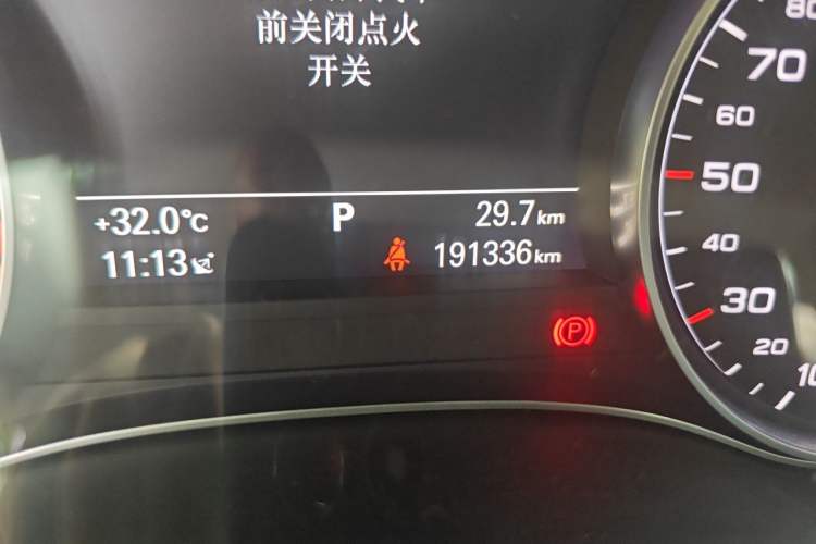 Used Audi A6L 2014 50 TFSI quattro Luxury Model Odometer Close Up