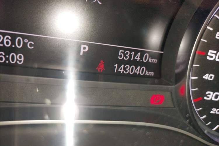 Used Audi A6L 2014 TFSI Comfort Model Odometer Close Up