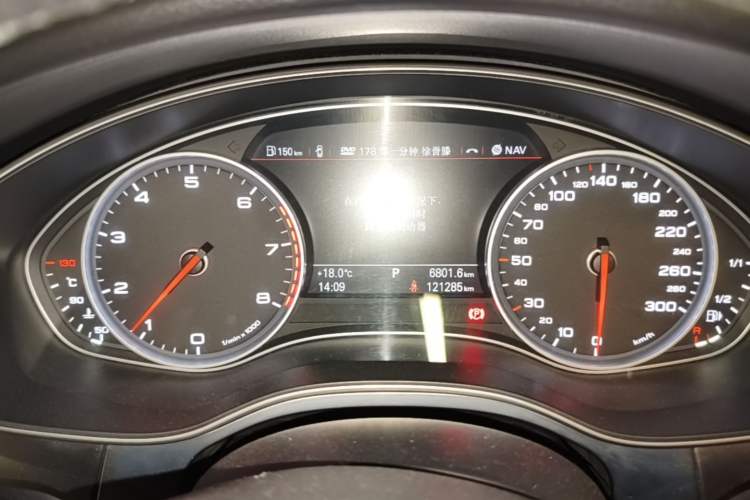 Used Audi A6L 2014 30 FSI Comfort Model Odometer Close Up