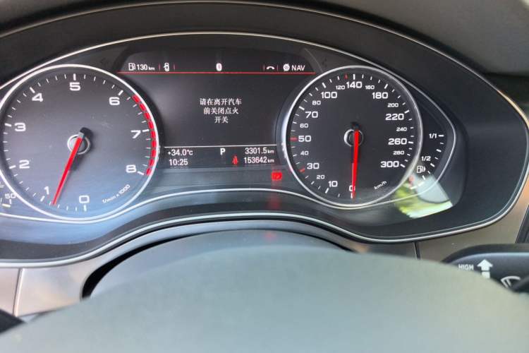 Used Audi A6L 2014 TFSI Standard Model Odometer Close Up