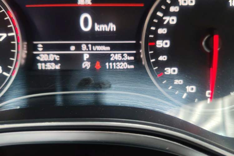 Used Audi A6L 2014 30 FSI Comfort Model Odometer Close Up