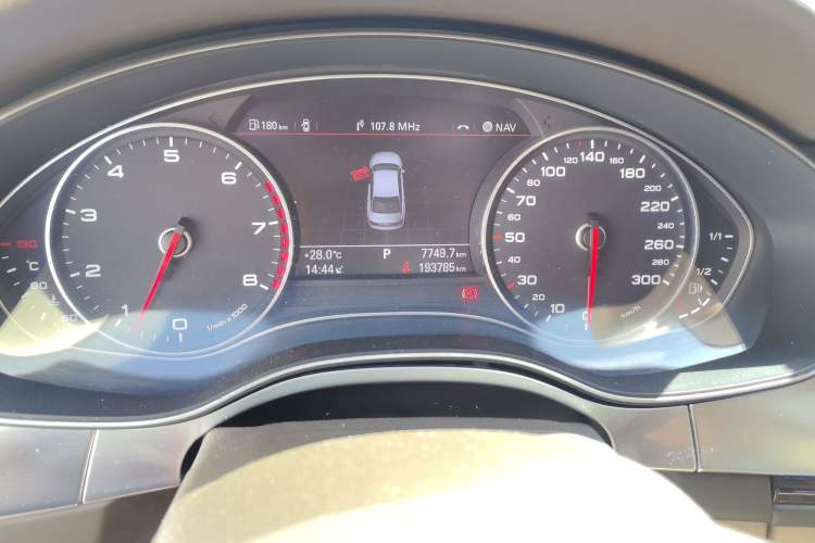 Used Audi A6L 2014 30 FSI Comfort Model Odometer Close Up