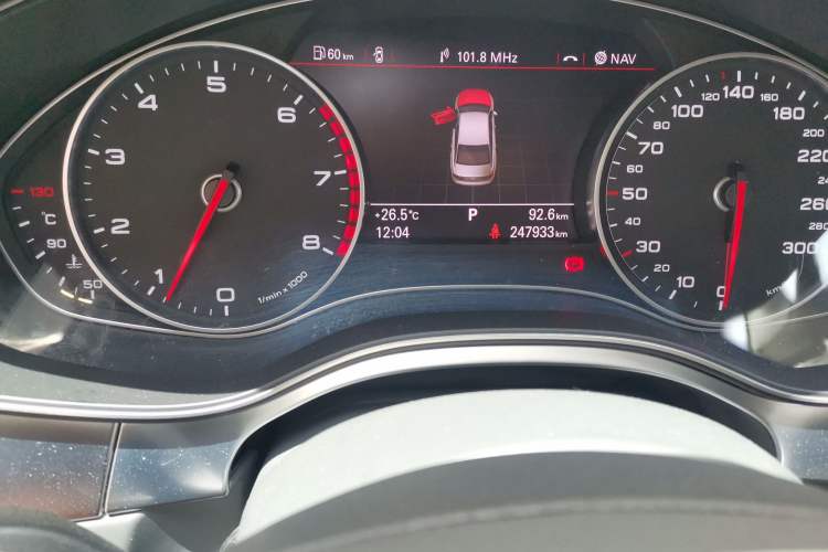 Used Audi A6L 2014 TFSI Standard Model Odometer Close Up