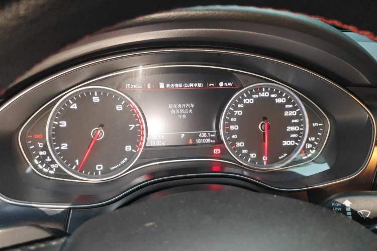 Used Audi A6L 2014 TFSI Standard Model Odometer Close Up