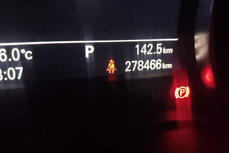 Used Audi A6L 2014 TFSI Standard Model Odometer Close Up