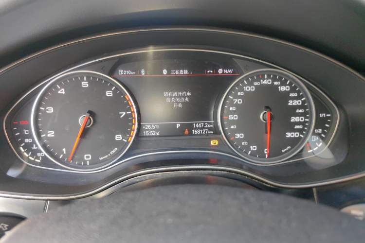 Used Audi A6L 2014 30 FSI Comfort Model Odometer Close Up