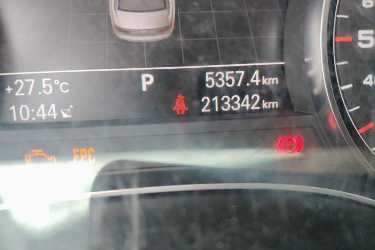 Used Audi A6L 2014 30 FSI Technology Model Odometer Close Up