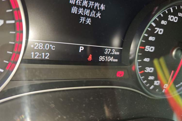 Used Audi A6L 2014 TFSI Standard Model Odometer Close Up