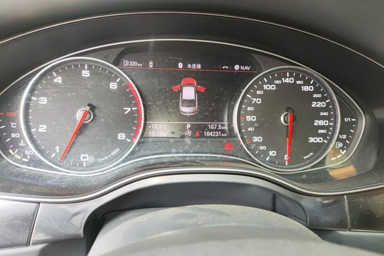 Used Audi A6L 2014 TFSI Standard Model Odometer Close Up