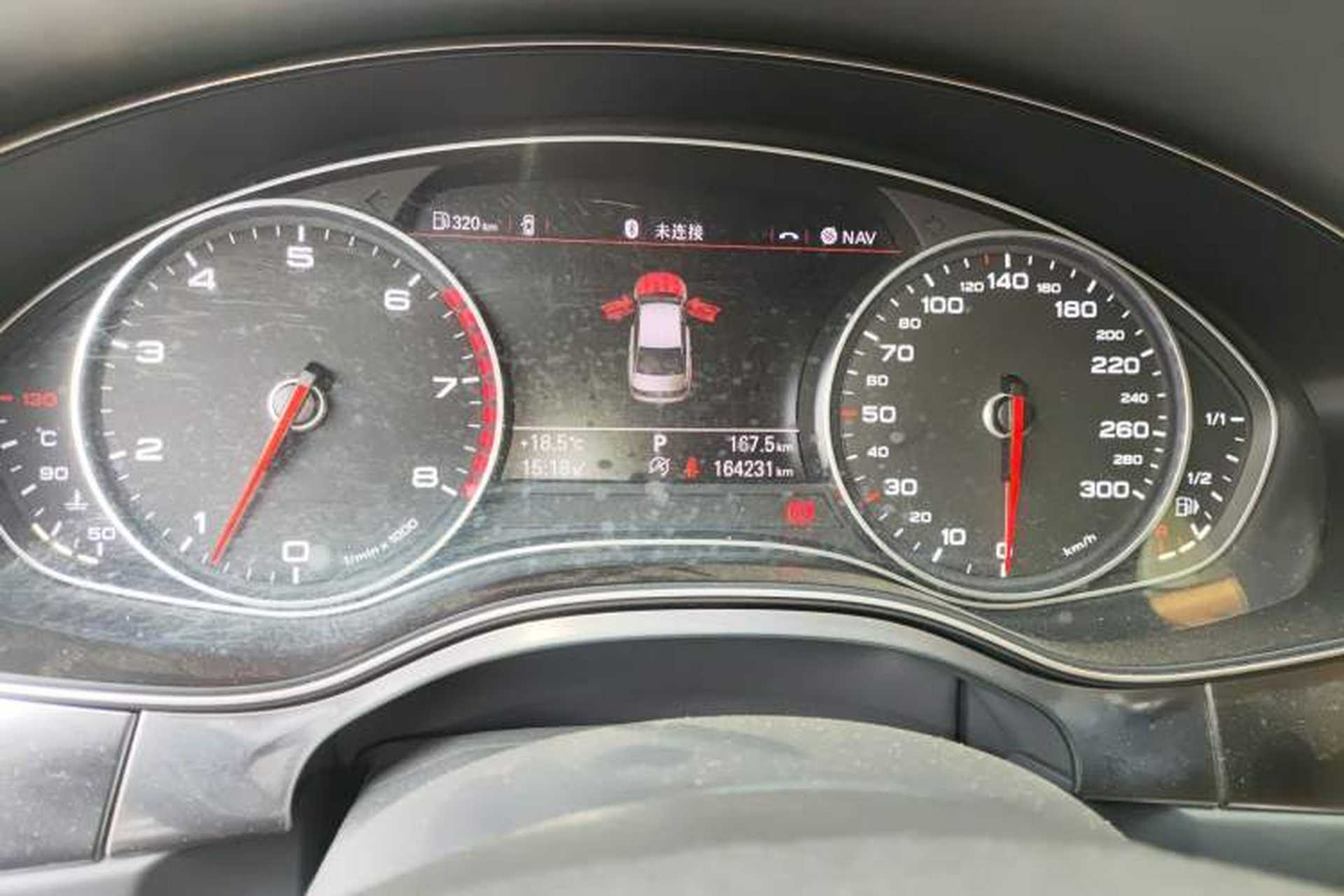 Used Audi A6L 2014 TFSI Standard Model Odometer Close Up