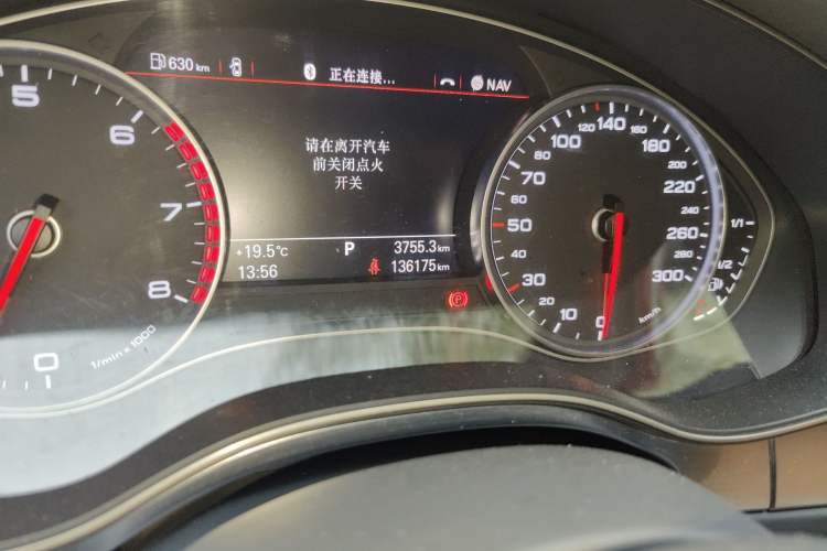 Used Audi A6L 2014 TFSI Standard Model Odometer Close Up