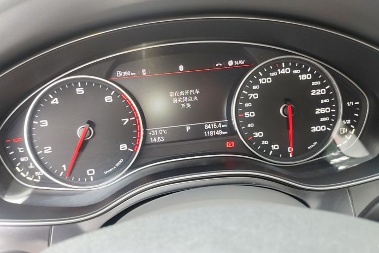 Used Audi A6L 2014 TFSI Standard Model Odometer Close Up