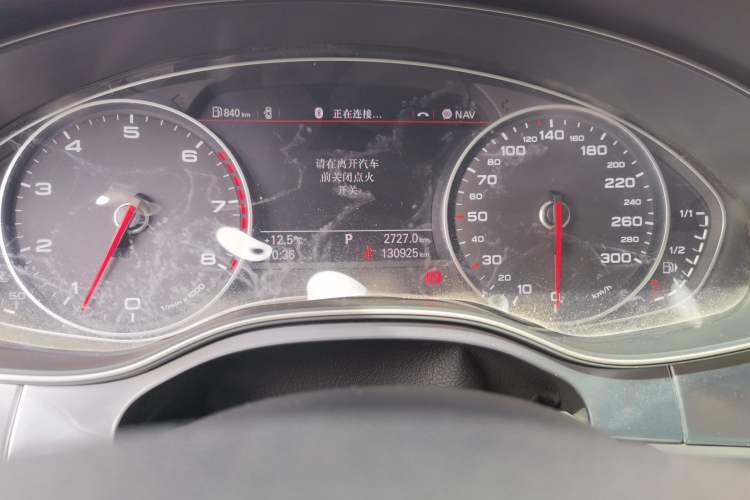 Used Audi A6L 2014 TFSI Standard Model Odometer Close Up