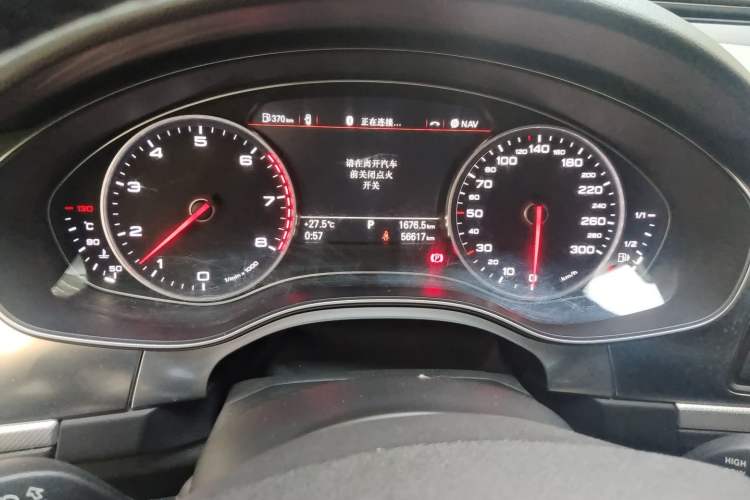 Used Audi A6L 2014 TFSI Standard Model Odometer Close Up