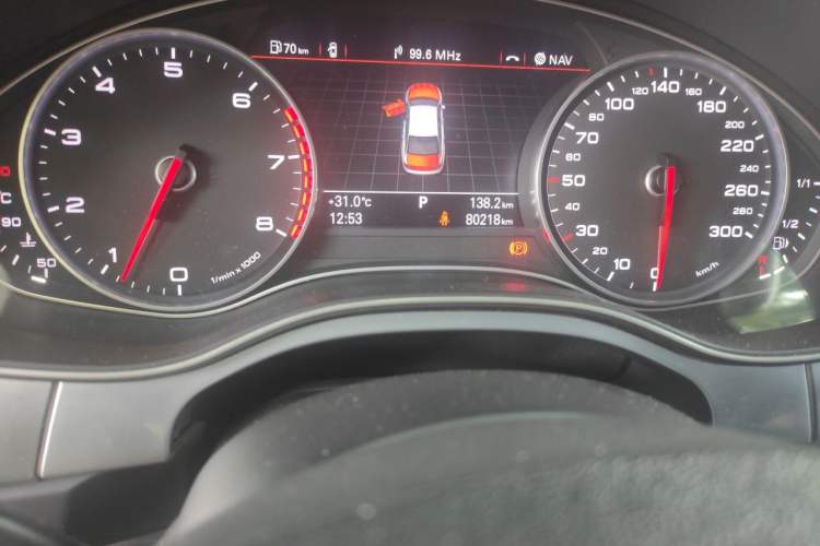 Used Audi A6L 2014 30 FSI Comfort Model Odometer Close Up