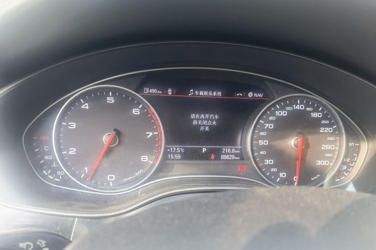 Used Audi A6L 2014 TFSI Standard Model Odometer Close Up