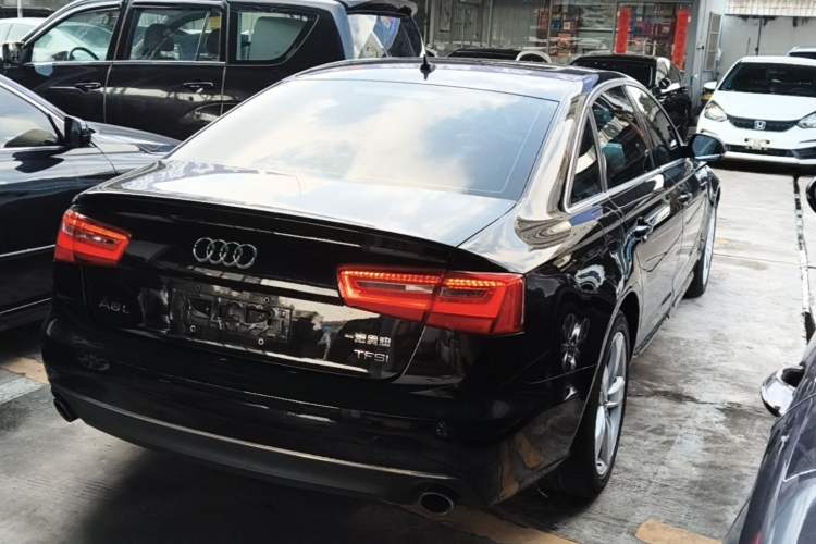 Used Audi A6L 2014 TFSI Standard Model Rear Right 45 Deg