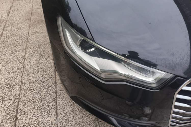 Used Audi A6L 2014 TFSI Standard Model Right Front Headlight