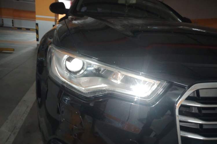 Used Audi A6L 2014 TFSI Standard Model Right Front Headlight