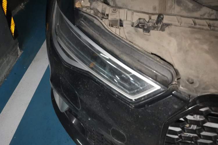 Used Audi A6L 2014 TFSI Standard Model Right Front Headlight
