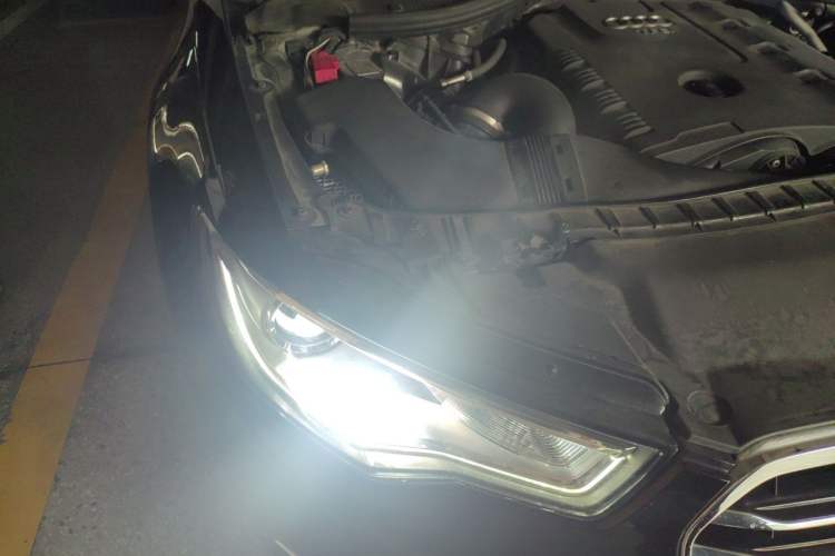 Used Audi A6L 2014 TFSI Standard Model Right Front Headlight