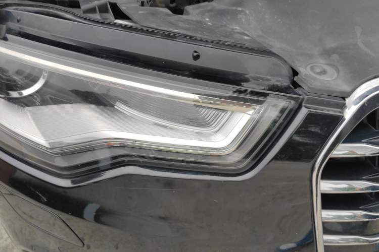Used Audi A6L 2014 TFSI Standard Model Right Front Headlight