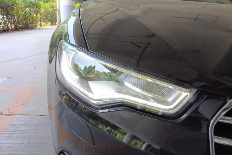 Used Audi A6L 2014 TFSI Standard Model Right Front Headlight