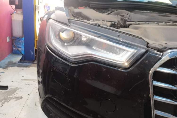 Used Audi A6L 2014 TFSI Standard Model Right Front Headlight