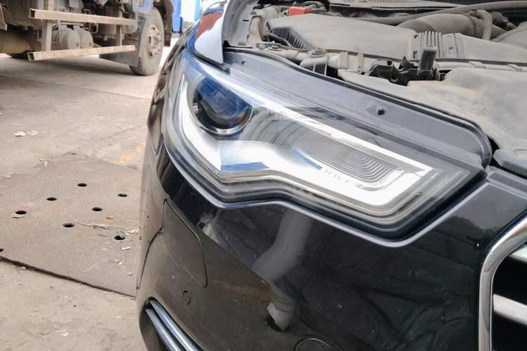 Used Audi A6L 2014 30 FSI Technology Model Right Front Headlight