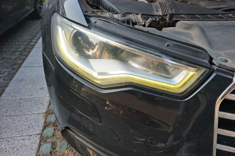 Used Audi A6L 2014 TFSI Standard Model Right Front Headlight
