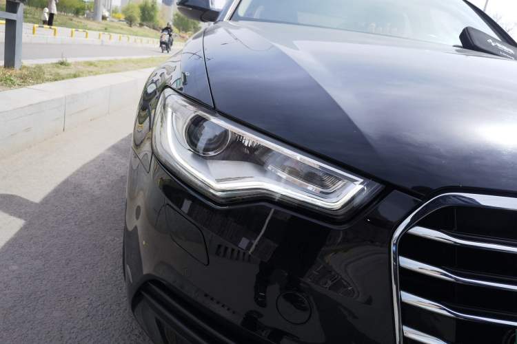 Used Audi A6L 2014 TFSI Standard Model Right Front Headlight