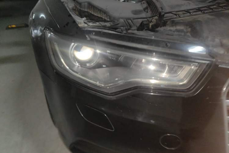 Used Audi A6L 2014 TFSI Standard Model Right Front Headlight